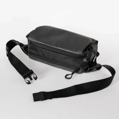 Aunts & Uncles Yodo RE Rolltop Umhängetasche volcanic ash