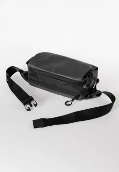 Aunts & Uncles Yodo RE Rolltop Umhängetasche volcanic ash