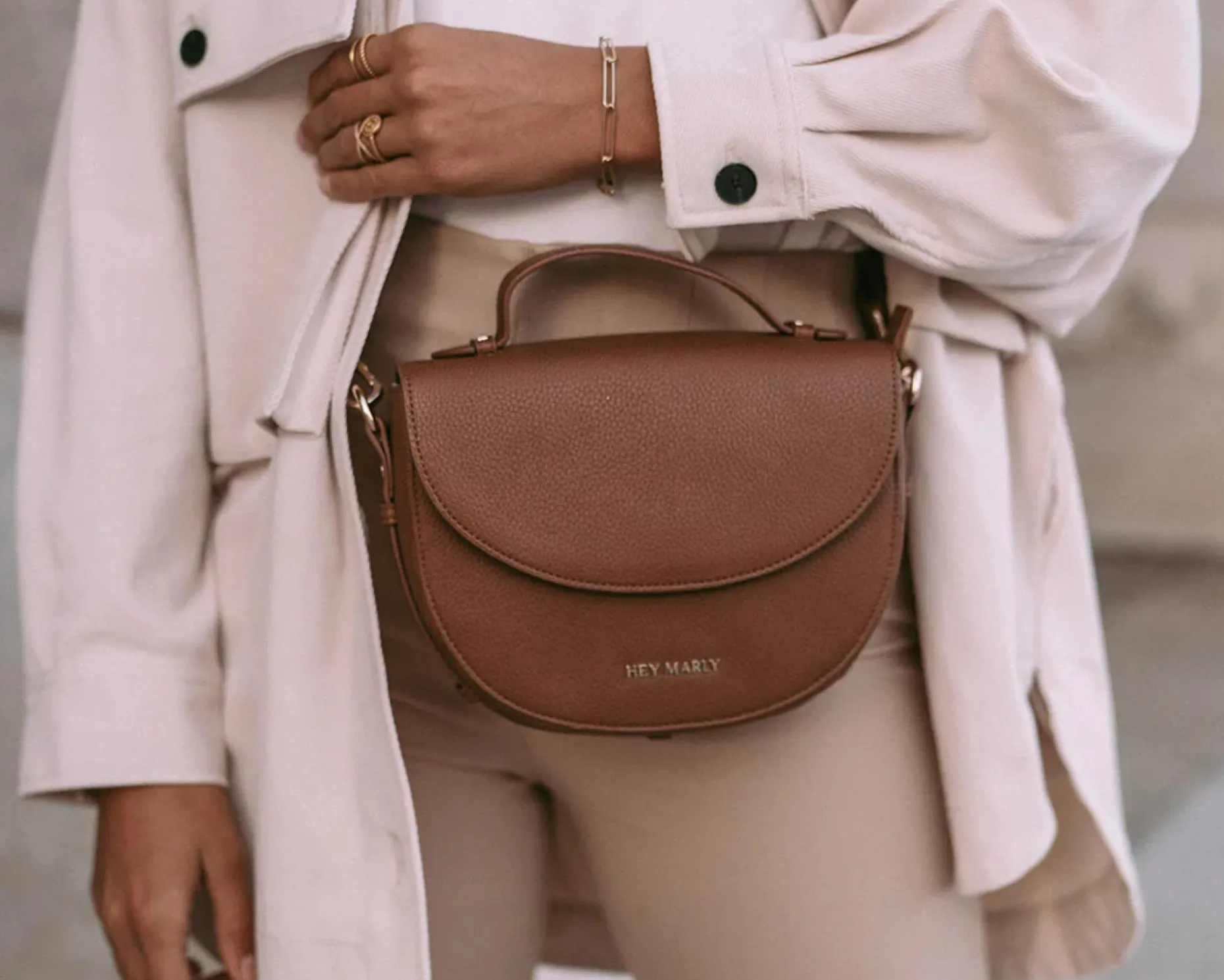 Hey Marly Handtasche Half Moon Bag Soul Sister - Variante: Cognac