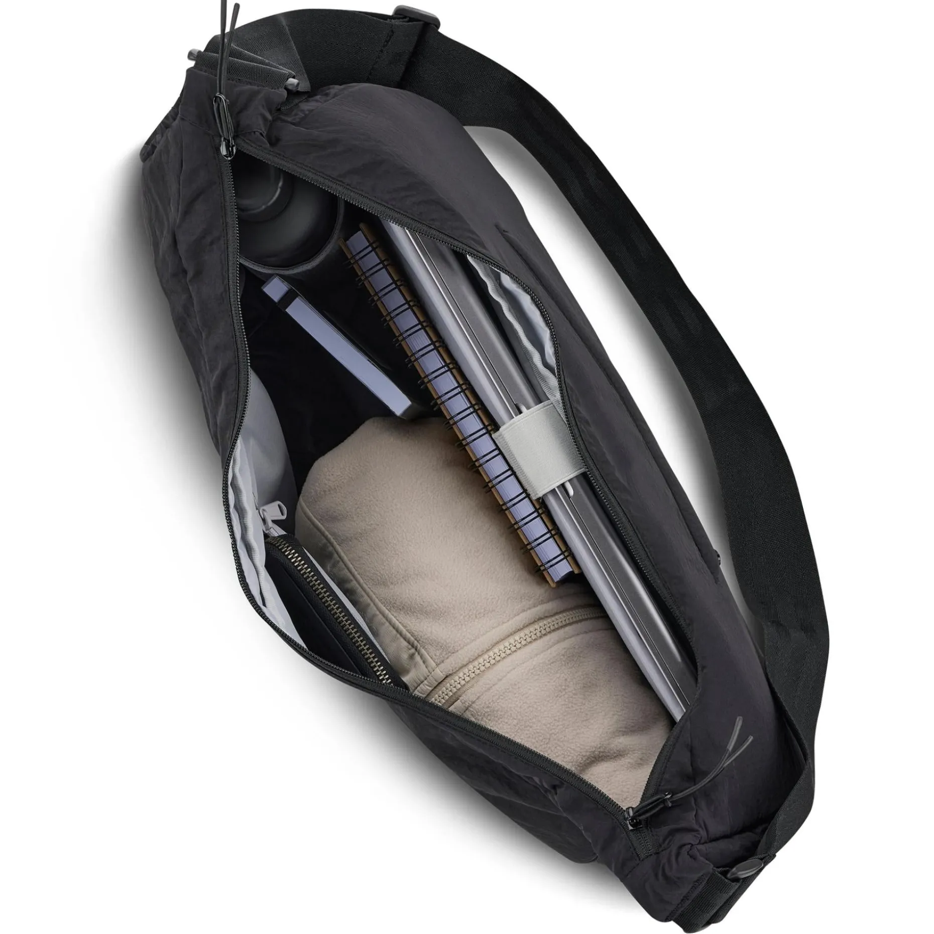 Johnny Urban Kaia Large Half Moon Bag Schwarz