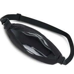 Johnny Urban Kaia Small Half Moon Bag Schwarz