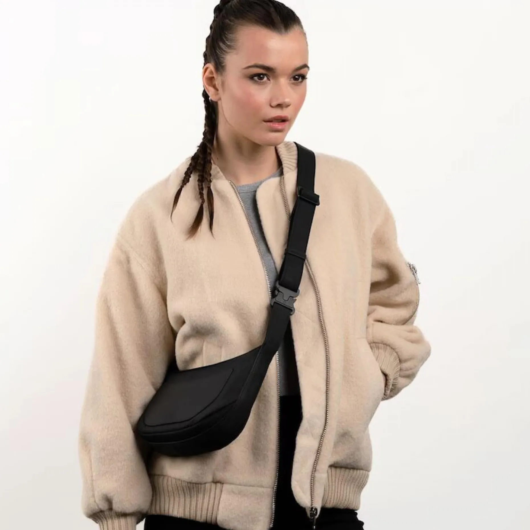 Kapten & Son Umhängetasche Halfmoon Bag Torsby - Schwarz