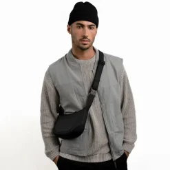 Kapten & Son Umhängetasche Halfmoon Bag Torsby - Schwarz