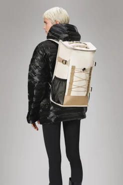 Rains Trail Mountaineer Bag Rucksack Dune